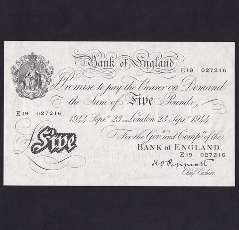 Bank of England (B255) Peppiatt, £5, 23rd September 1944, thick paper, E19 027216, Good EF