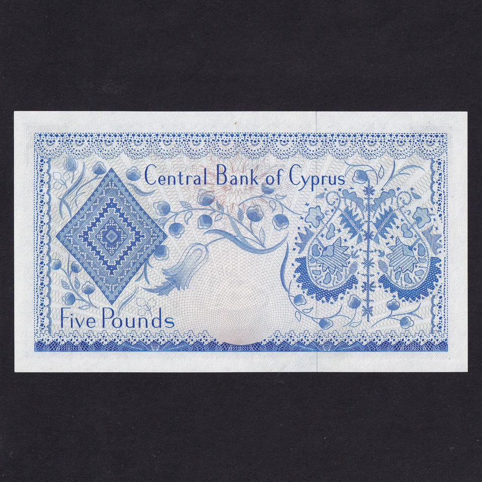 Cyprus (P44h) £5, 1st July 1975, blue, Q/155 132263, UNC