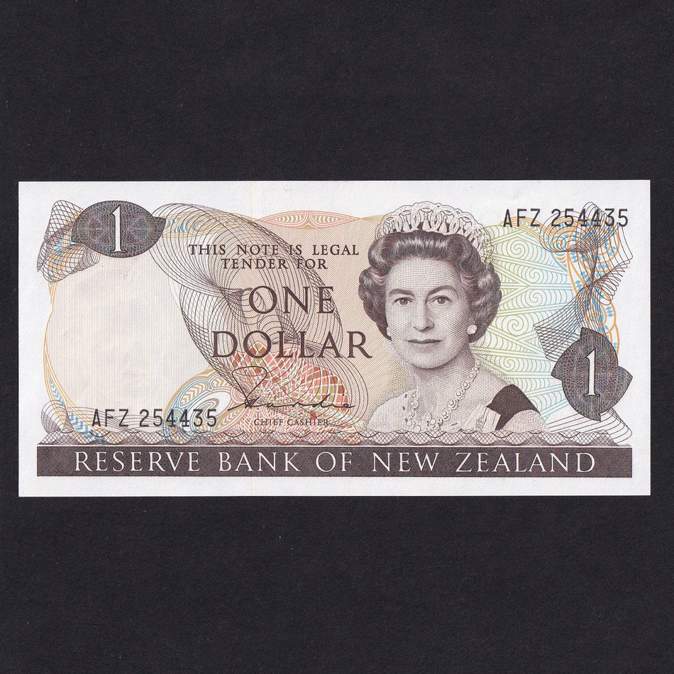 New Zealand (P169a) $1, QEII, Hardie, UNC