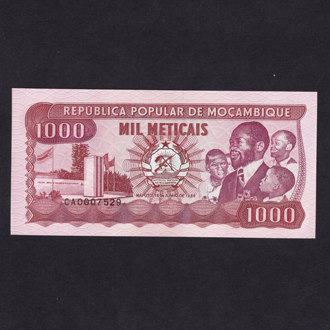 Mozambique (P132c) 1000 Meticais, 1989, Machel, UNC