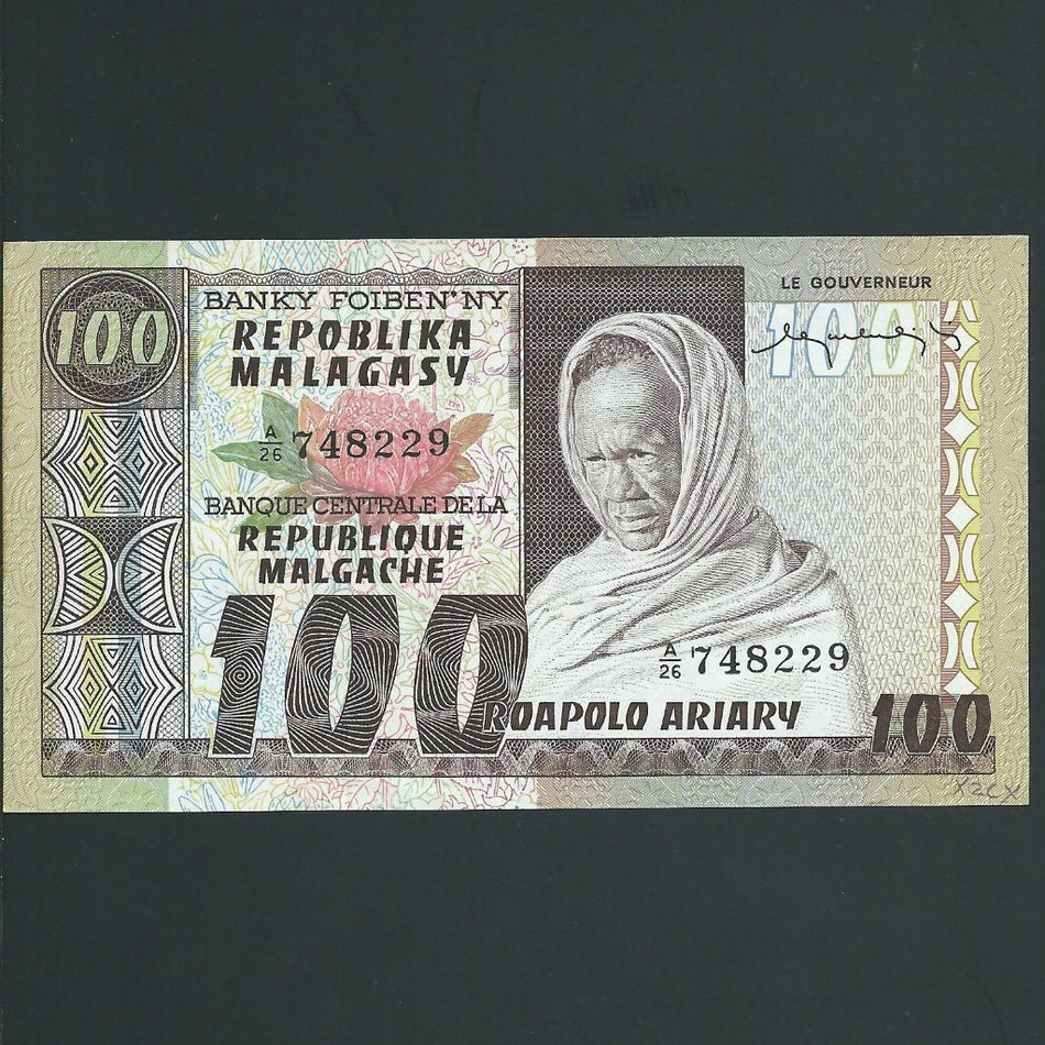 Madagascar (P63a) 100 Francs, 1975, A/UNC