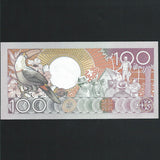 Suriname (P133b) 100 Gulden, 1988, UNC